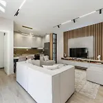 Sunny Luxurious By Pikhost Durrës