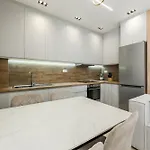 Sunny Luxurious By Pikhost Appartamento