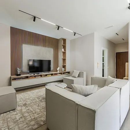 Sunny Luxurious By Pikhost Apartment