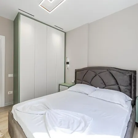 Apartment Sunny Luxurious By Pikhost *