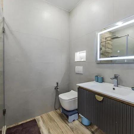 Sunny Luxurious By Pikhost Apartment *