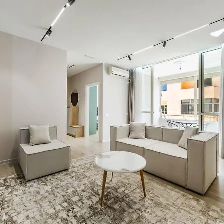 Sunny Luxurious By Pikhost Apartment *