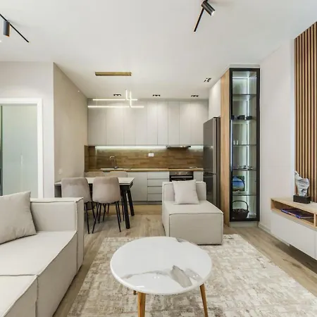 Apartment Sunny Luxurious By Pikhost
