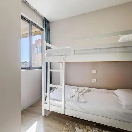 Apartment Sunny Luxurious By Pikhost