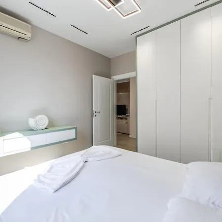 Apartment Sunny Luxurious By Pikhost *