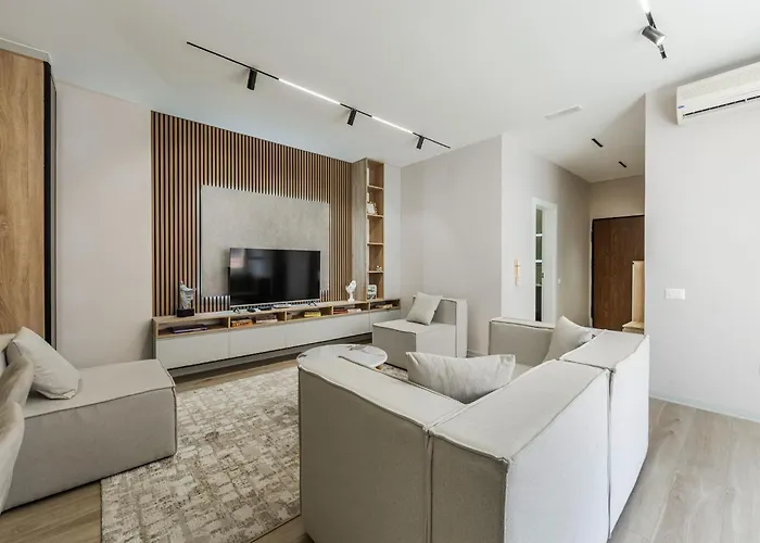 Sunny Luxurious By Pikhost Apartment