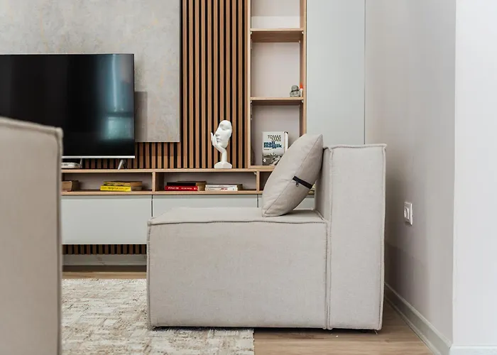 Sunny Luxurious By Pikhost Apartment Durrës