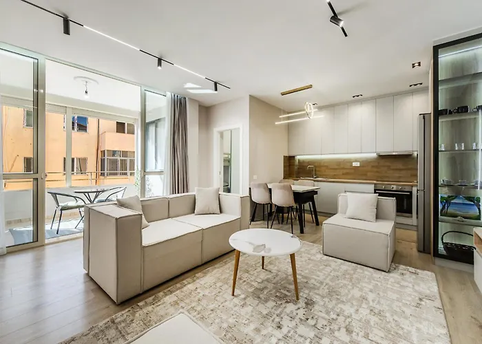 Apartment Sunny Luxurious By Pikhost