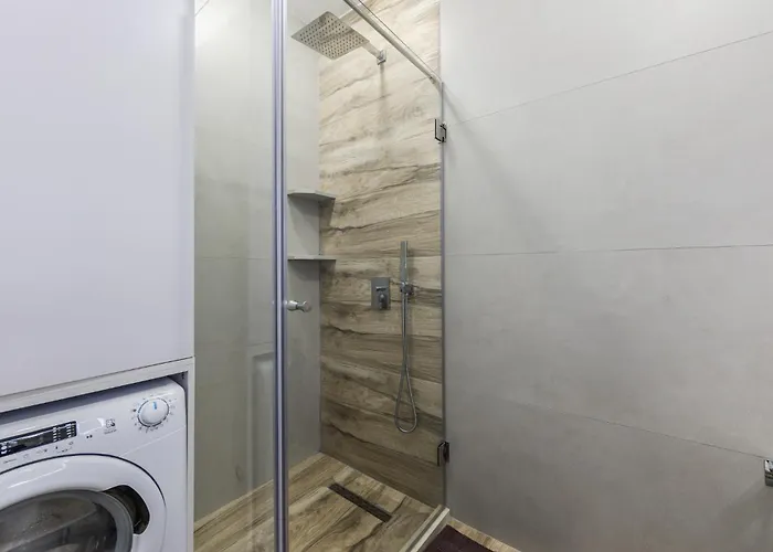 Sunny Luxurious By Pikhost *