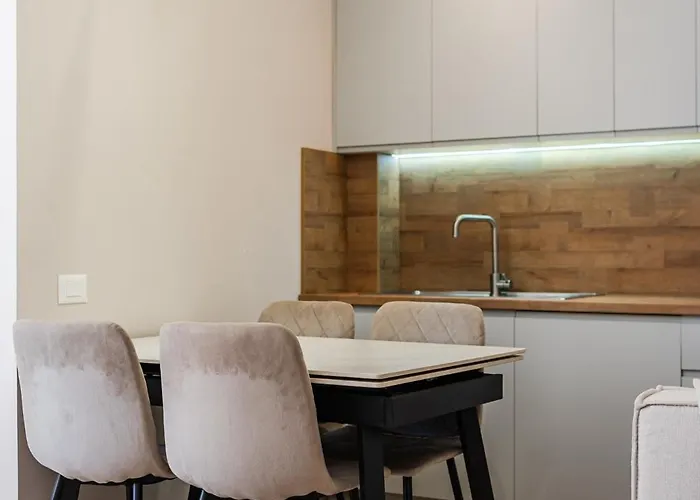 Sunny Luxurious By Pikhost