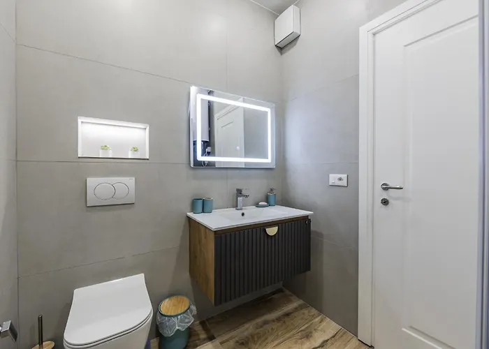 Sunny Luxurious By Pikhost Apartment *